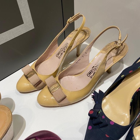 Feragamo Nude sling backs in size 9. - Picture 3 of 5